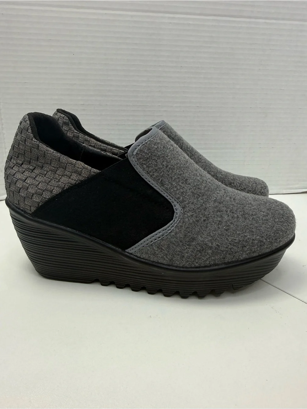 bernie mev. Gray and Black Slip-On Wedge Sneakers size 37